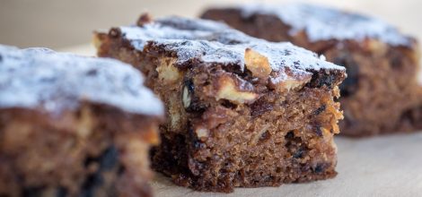 Proste ciasto z jabłkami.