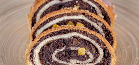 Makowiec drożdżowy