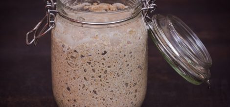 Jak upiec chleb na zakwasie żytnim