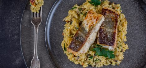 Szafranowe risotto z dorszem