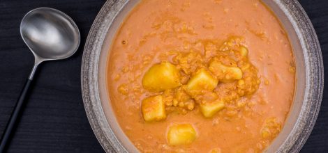 Zupa z czerwonej soczewicy