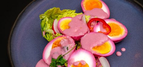 Jajka z sosem chrzanowym